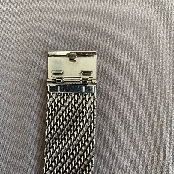 Men’s Akribos XXIV watch, silver with white face and blue dial. - Picture 5 of 8